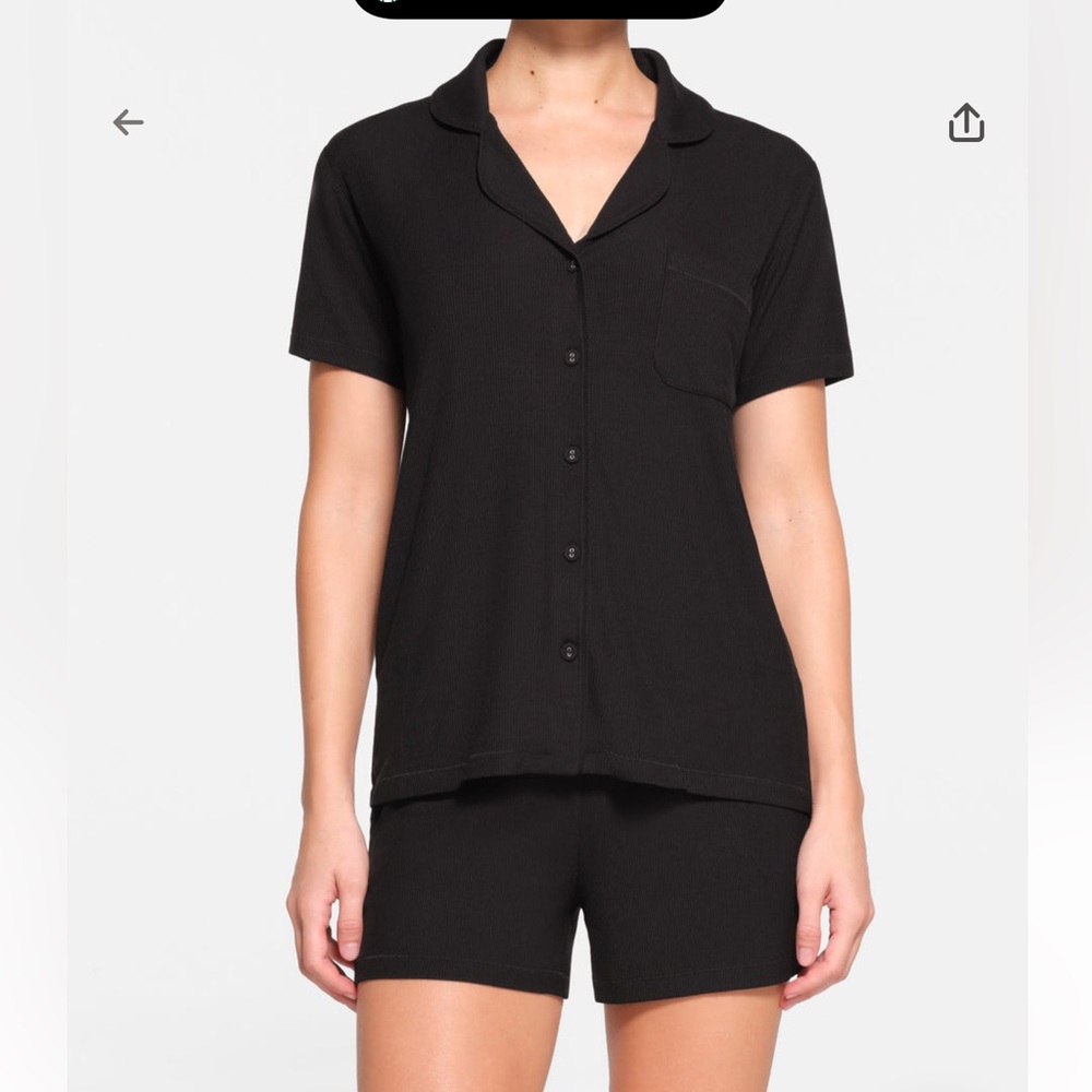 Skims Onyx Pajama Black Short Sleep Set